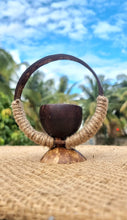 Load image into Gallery viewer, Coconut Shell Candle