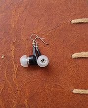 Load image into Gallery viewer, Earphone Earring